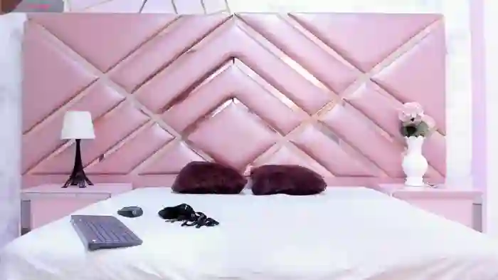 VenusDaniels