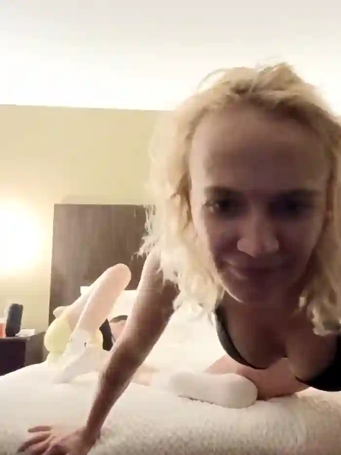 AToTheBHellaFreaky