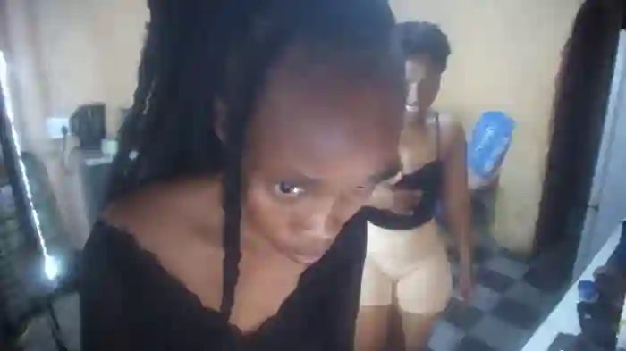 Curvypear