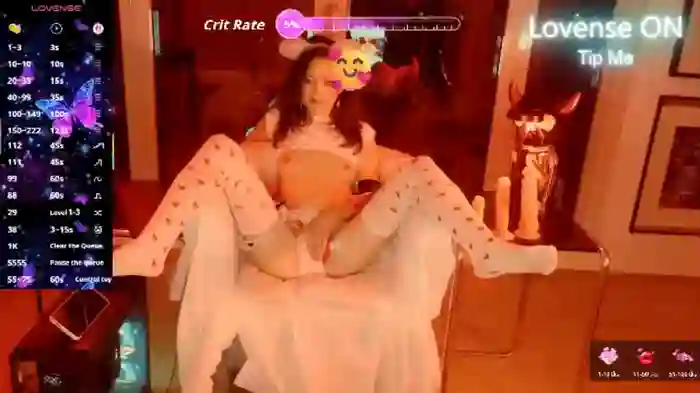 smallestgirlinchat01