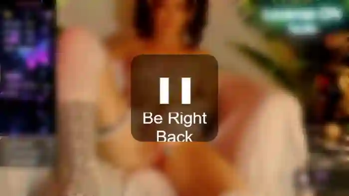 smallestgirlinchat01