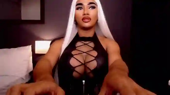 DominantLatina