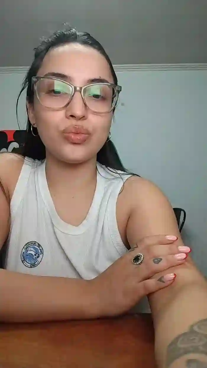 Latinaakita4