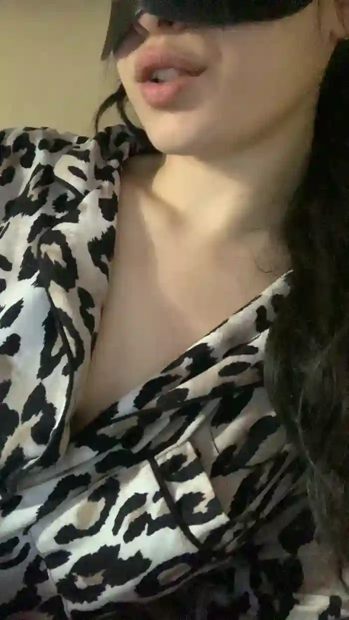 Sexyhotcouple37