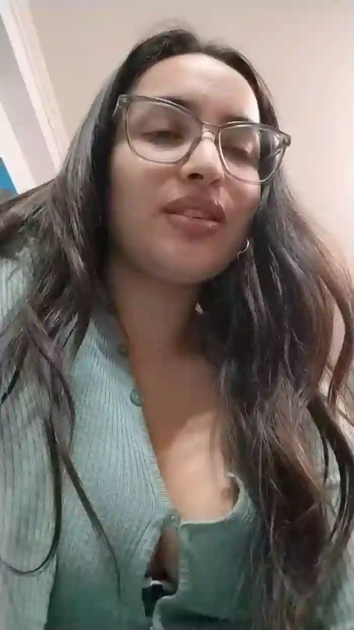 Latinaakita4