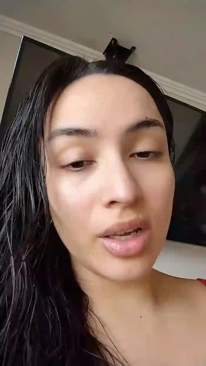 Latinaakita4