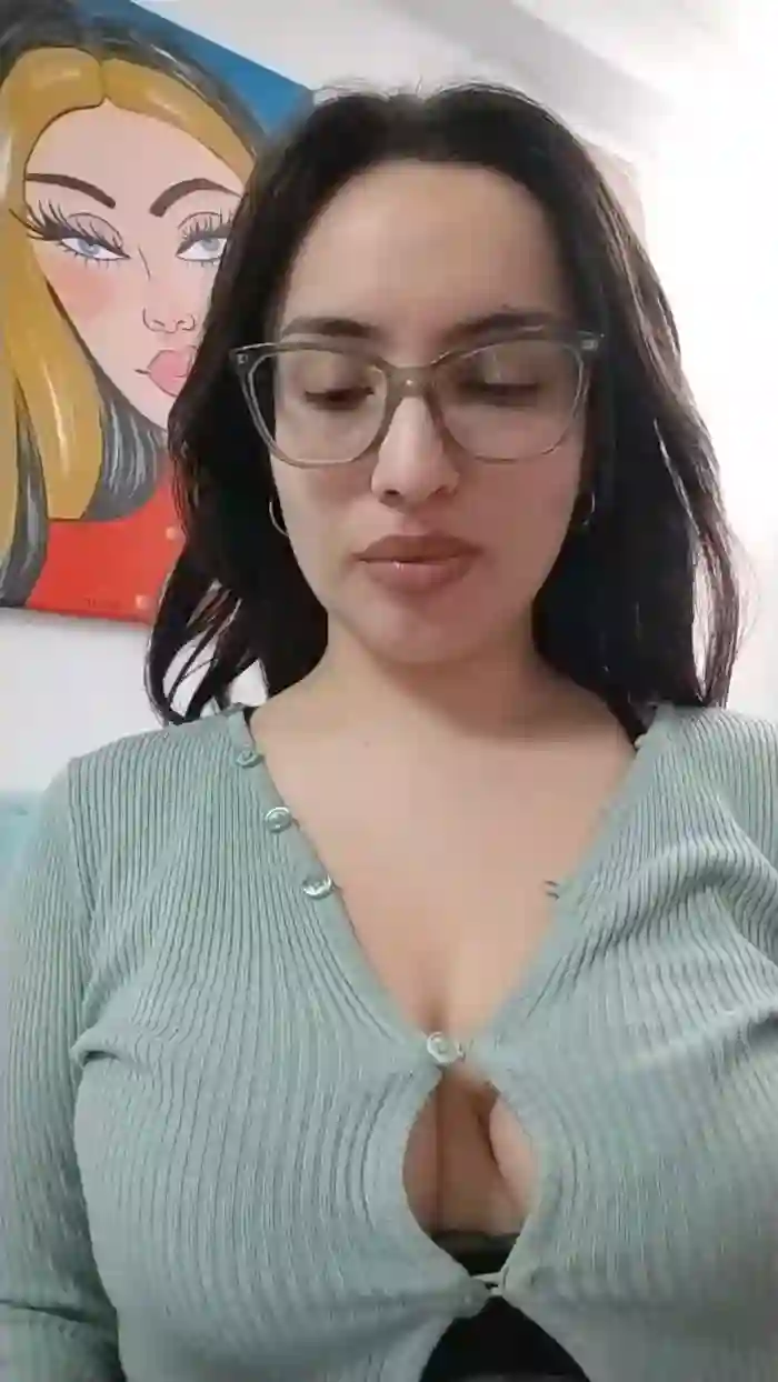 Latinaakita4