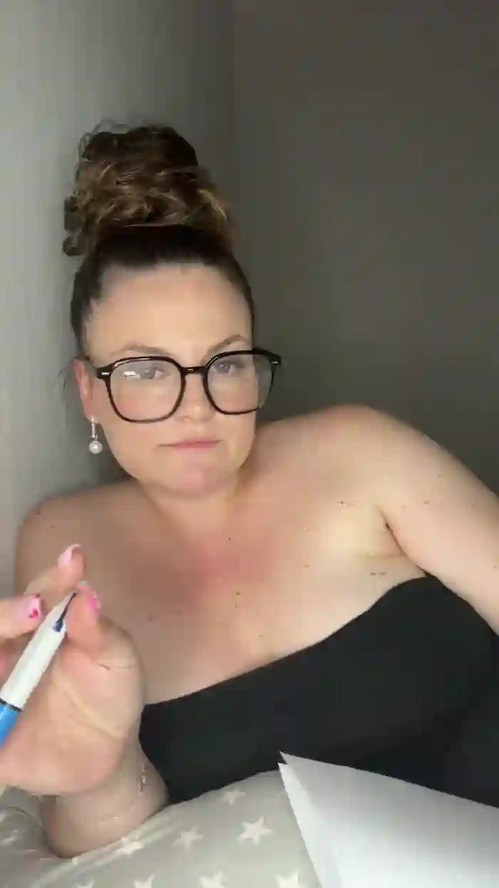whitequeen_xxx