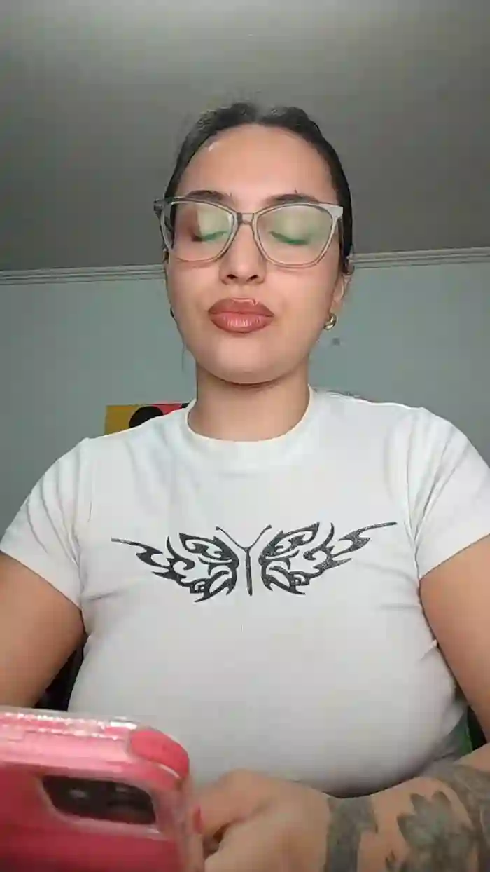 Latinaakita4