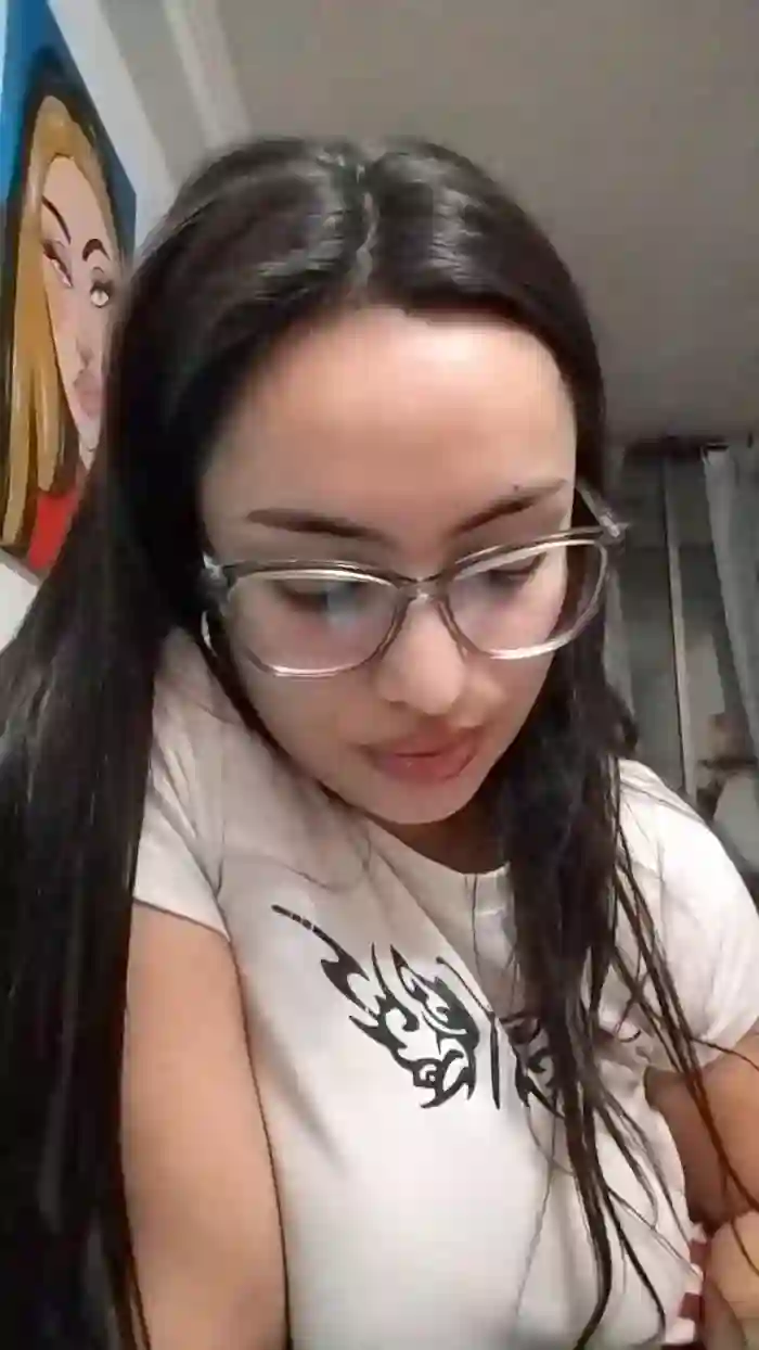 Latinaakita4
