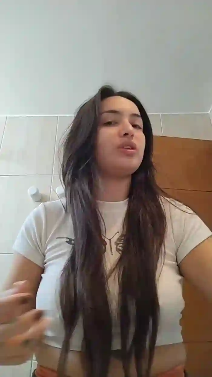 Latinaakita4