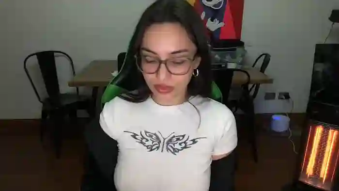 Latinaakita4