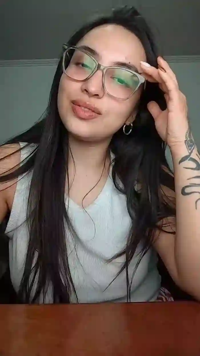 Latinaakita4