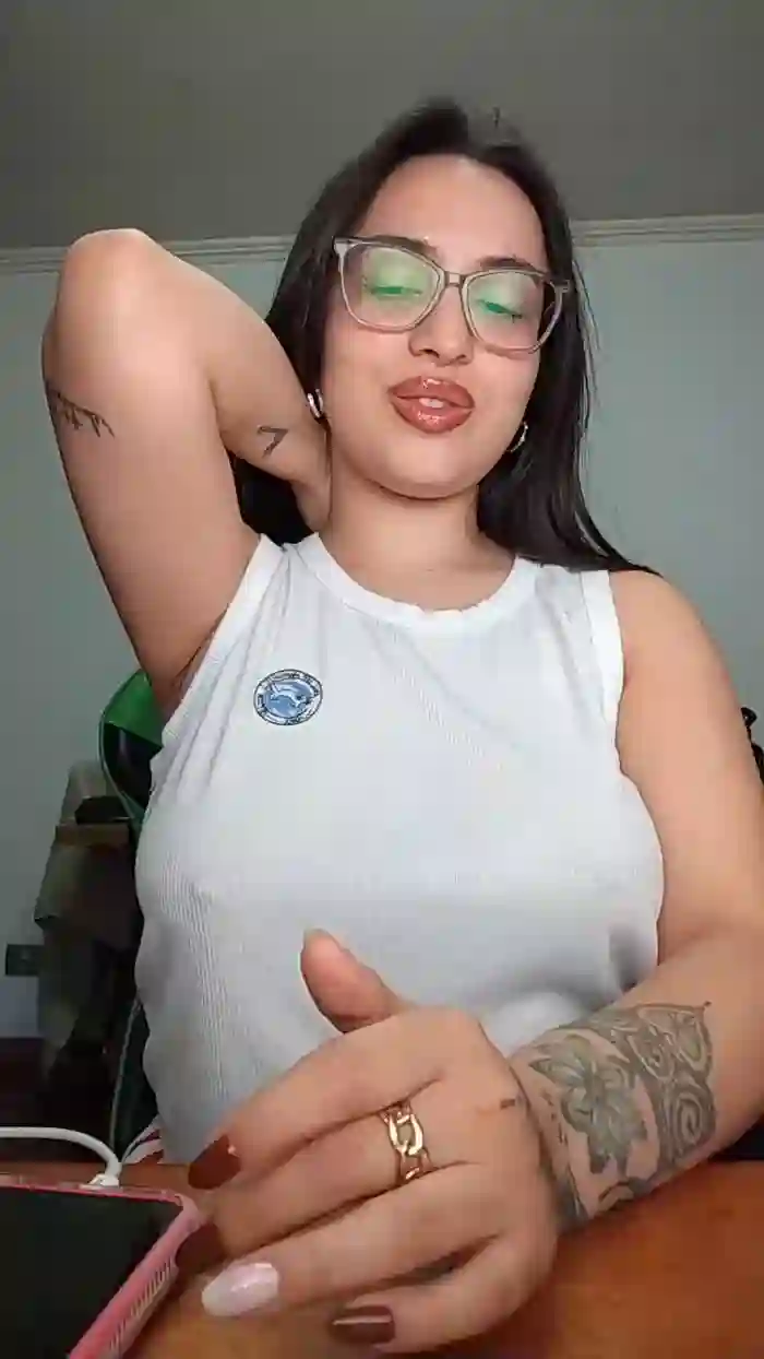 Latinaakita4