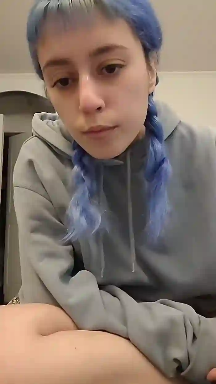 emi_laura