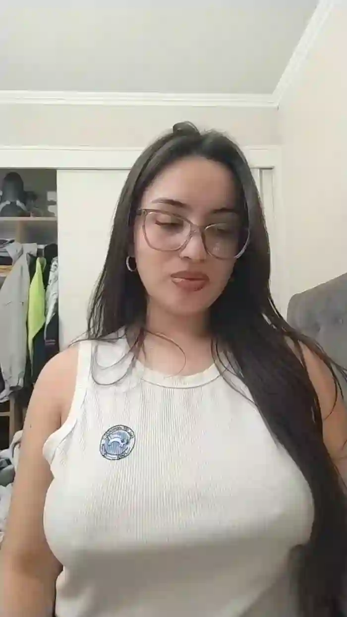 Latinaakita4