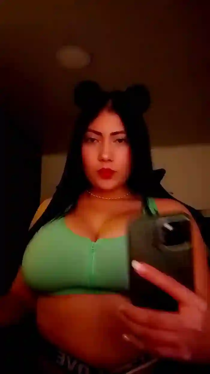 zoe_kimm