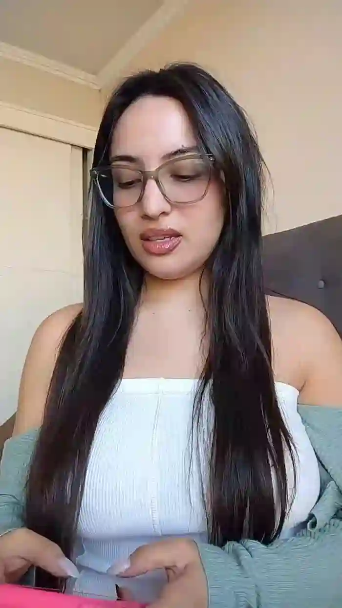 Latinaakita4