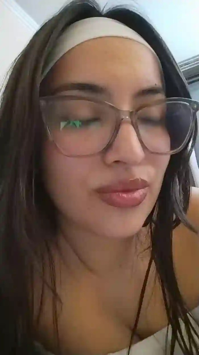Latinaakita4