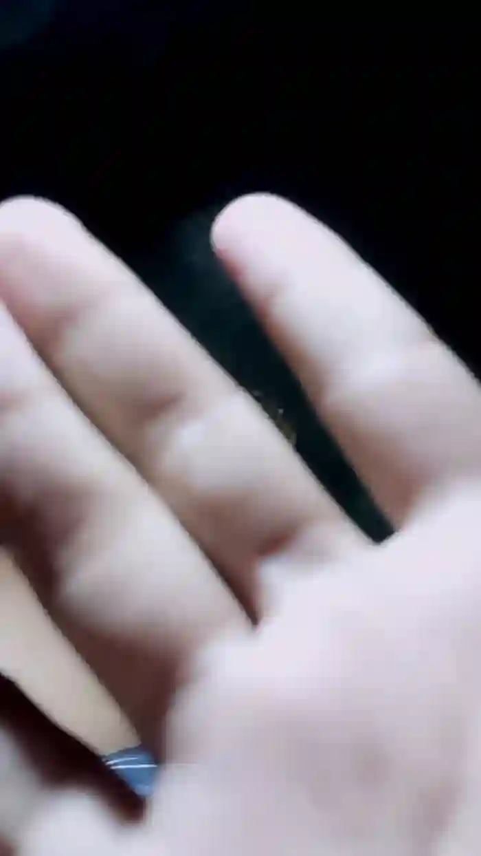 Scarlett_pee