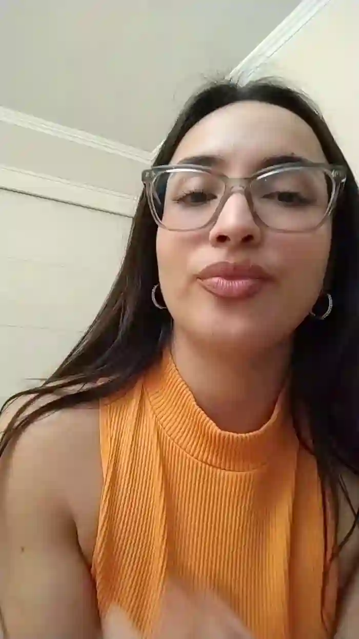 Latinaakita4