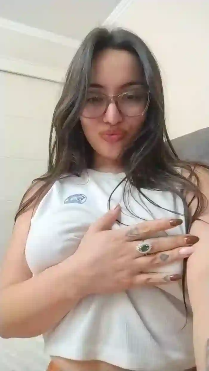 Latinaakita4