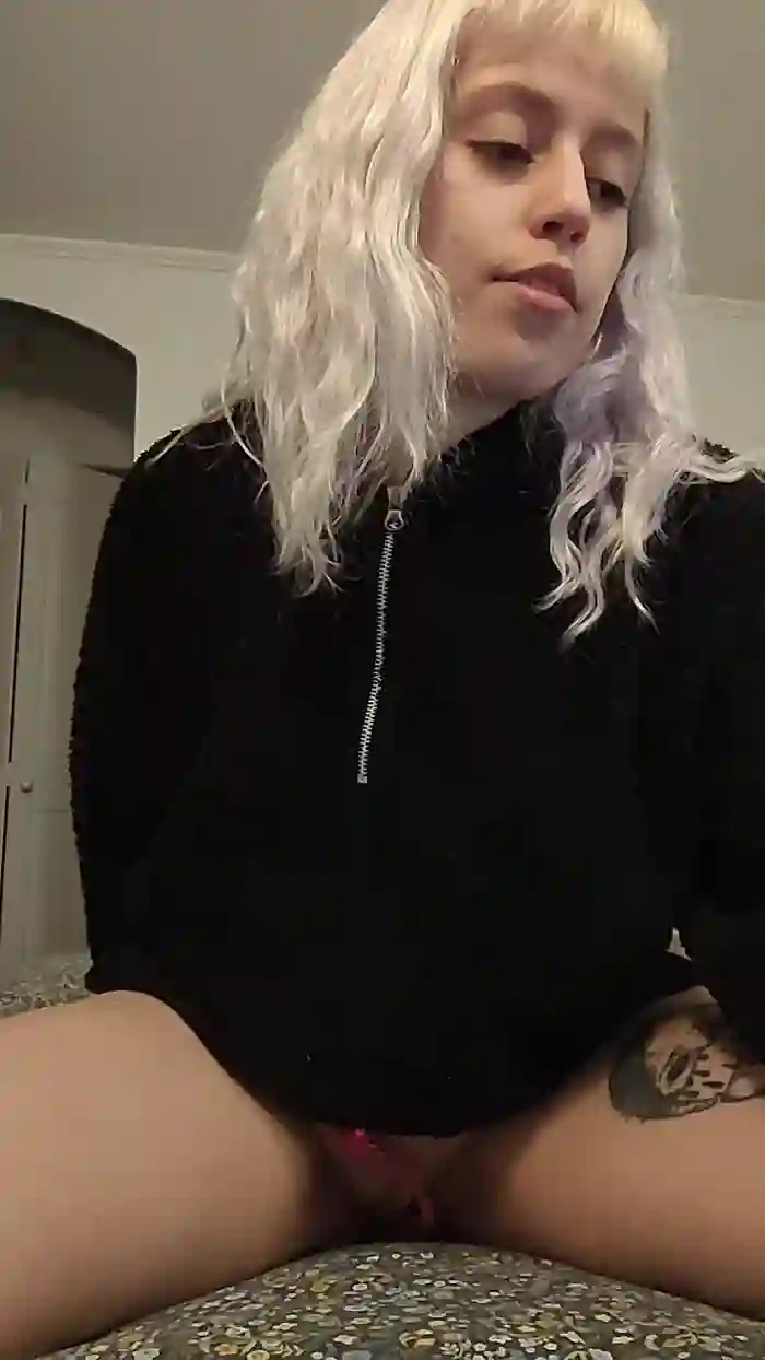 emi_laura
