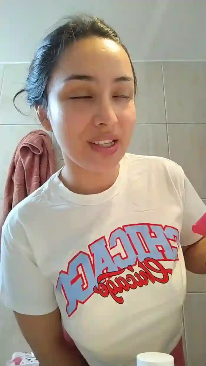 Latinaakita4