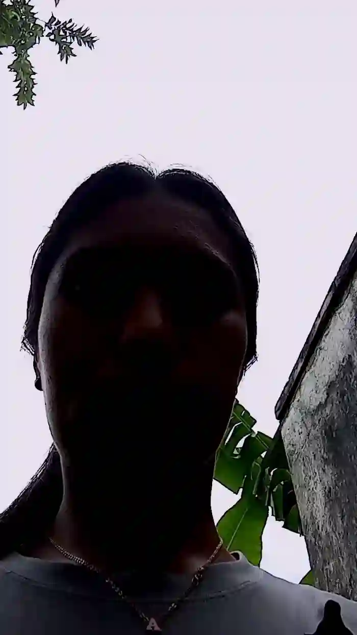 Scarlett_pee