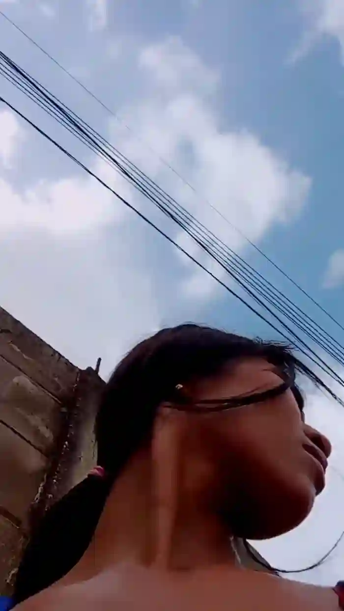 Scarlett_pee