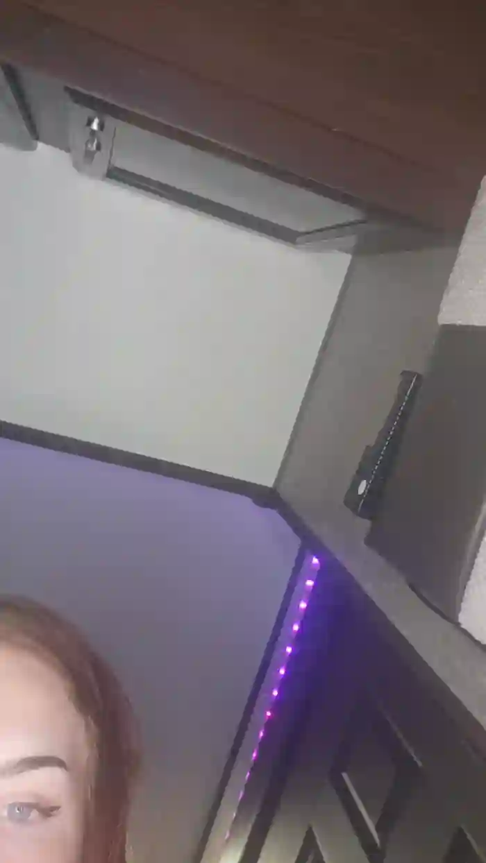 FAVbbyMAMAZ03