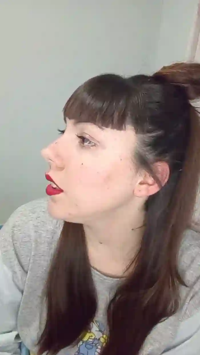 Lara_99_