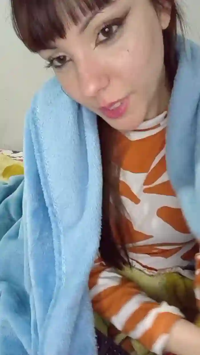 Lara_99_