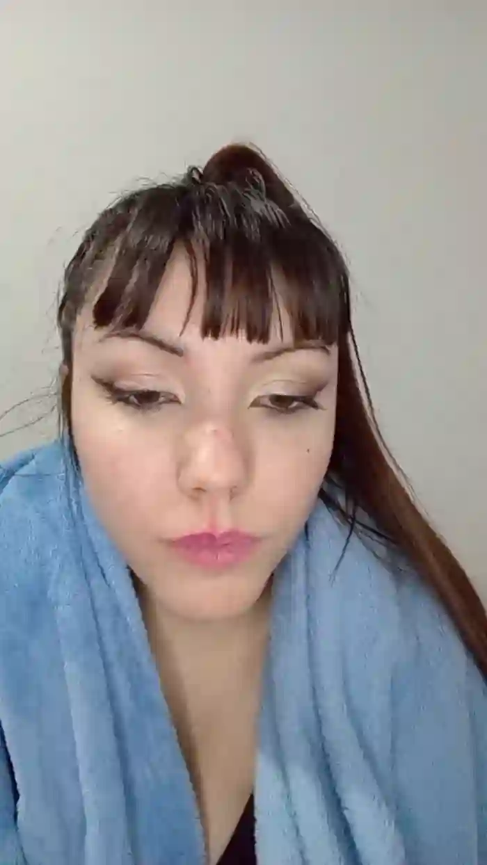 Lara_99_