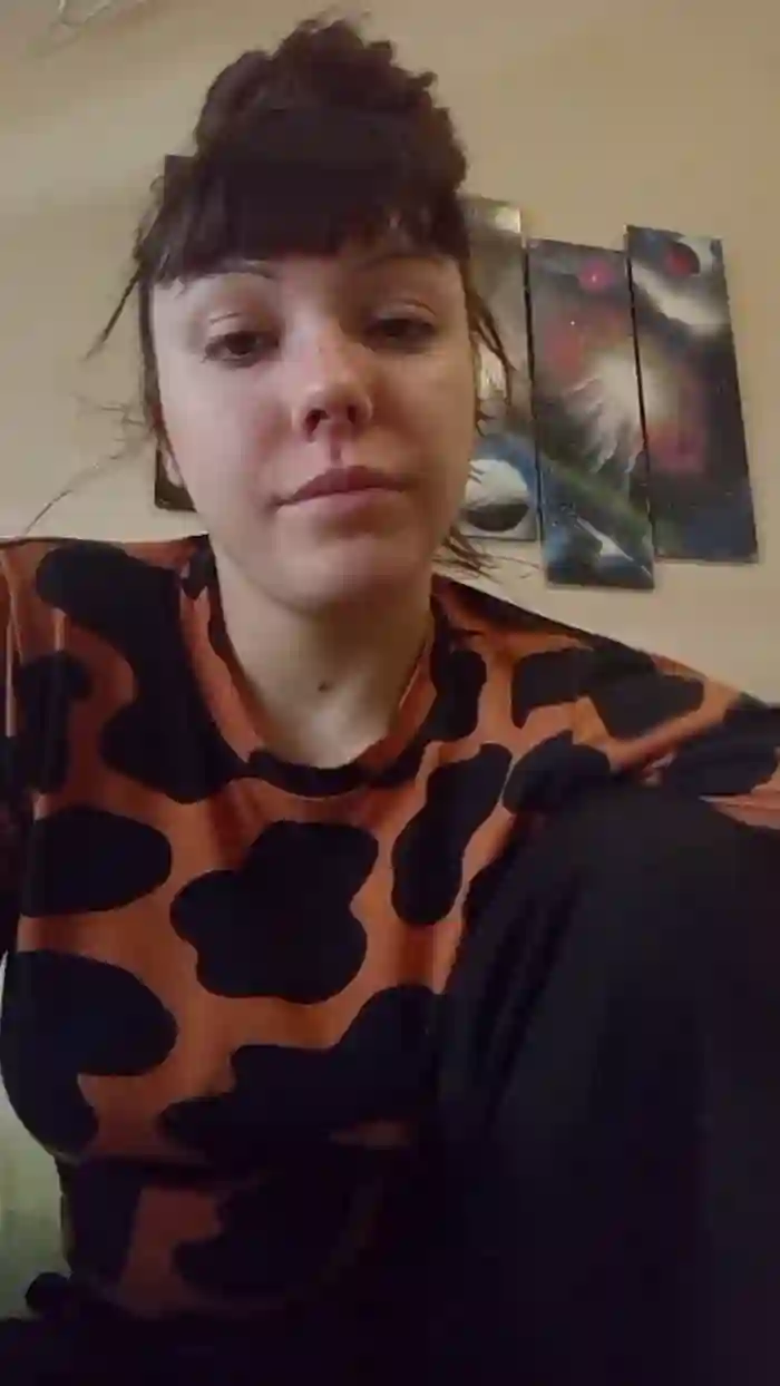 Lara_99_