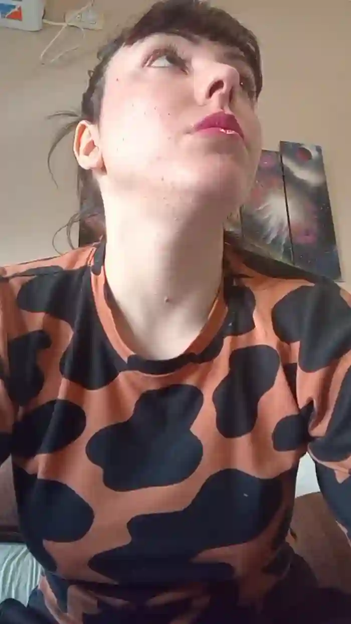 Lara_99_
