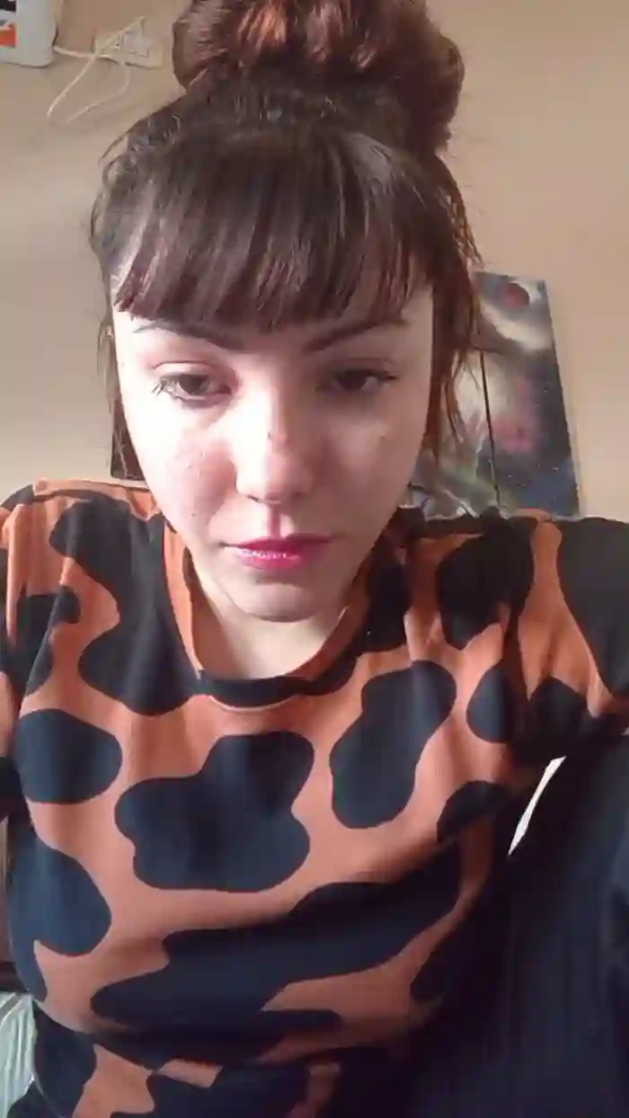 Lara_99_