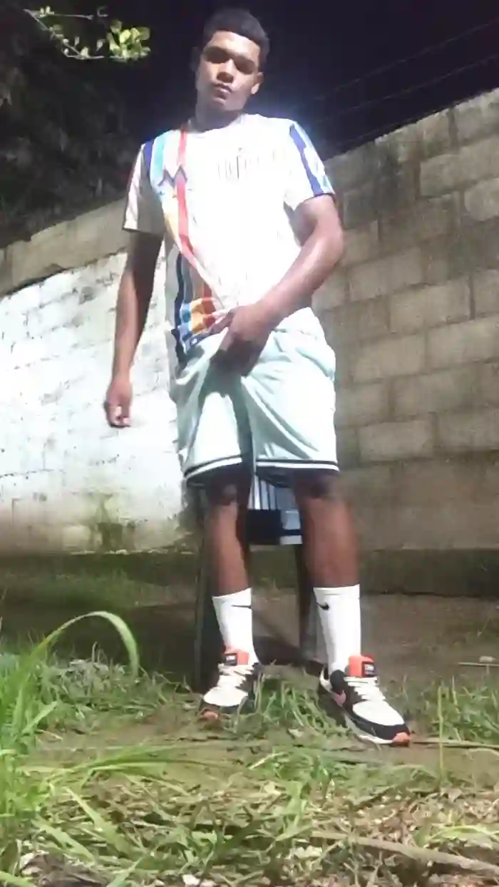 Black_spitpiss