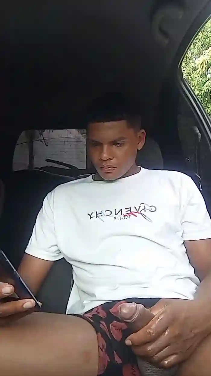 Black_spitpiss