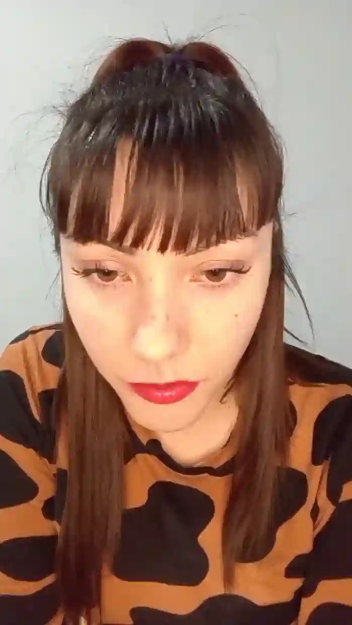 Lara_99_