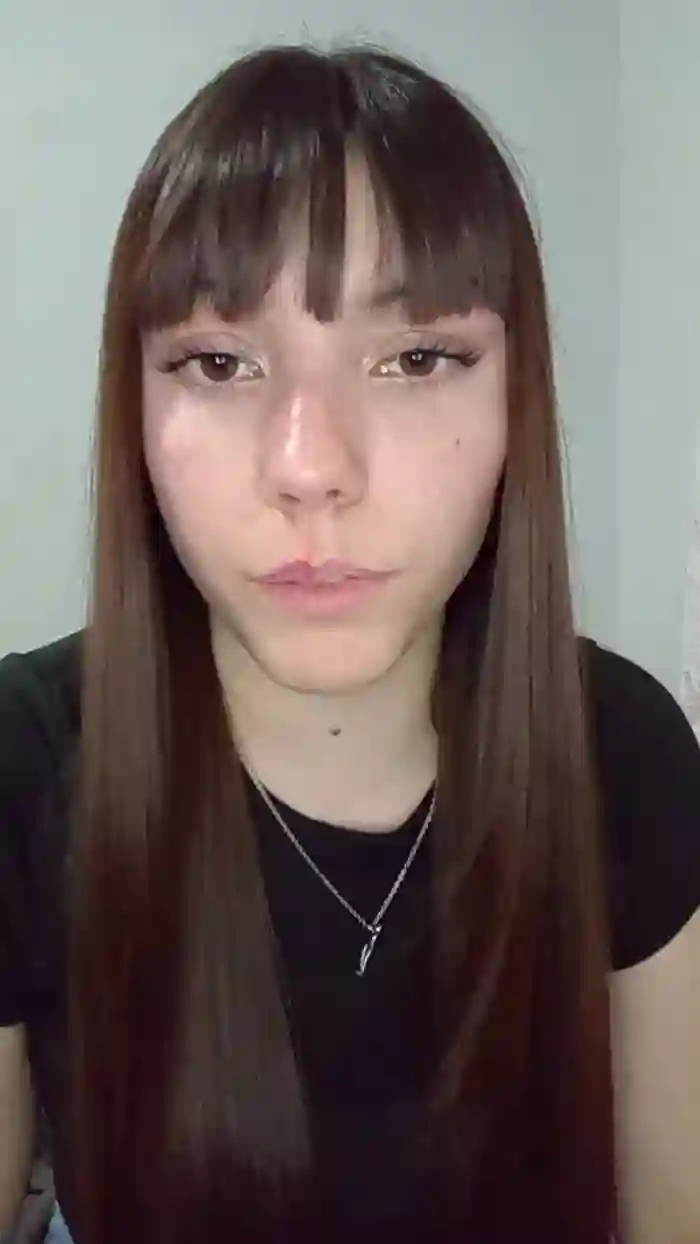 Lara_99_