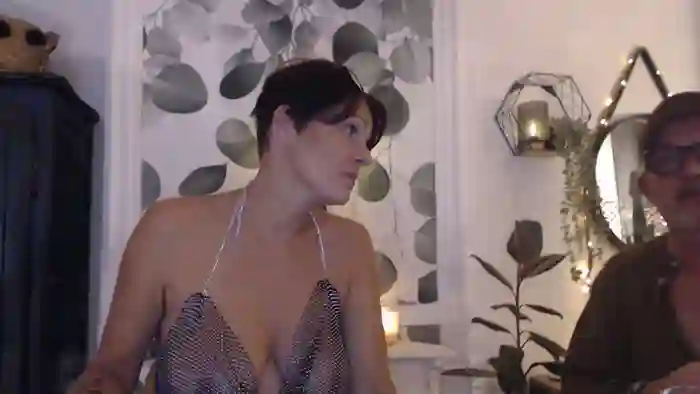 Frau_Nina