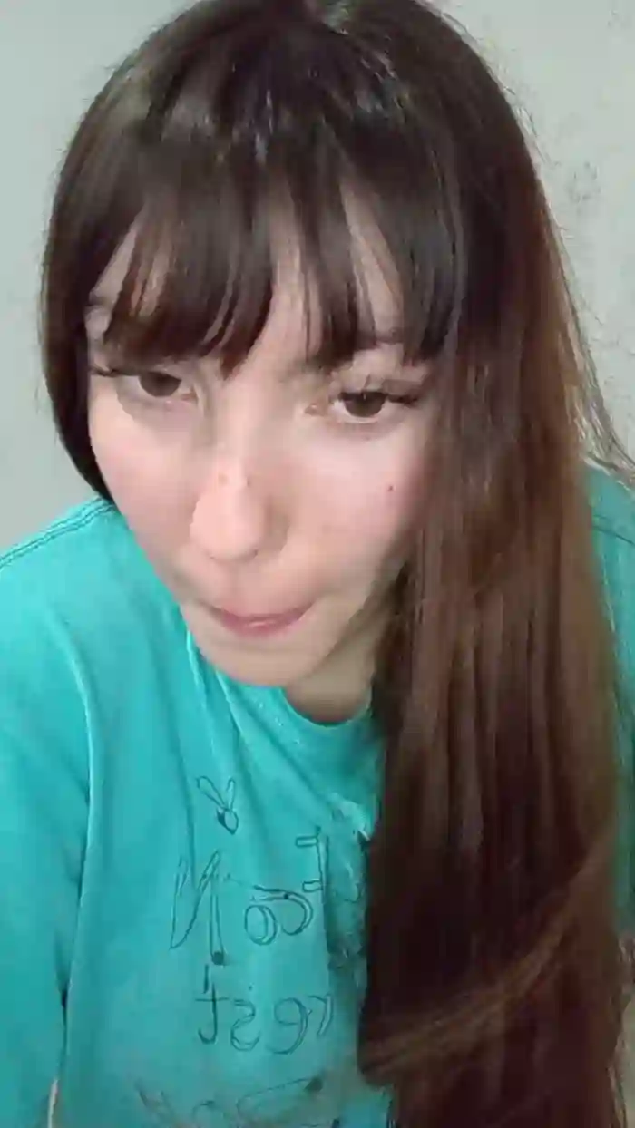 Lara_99_