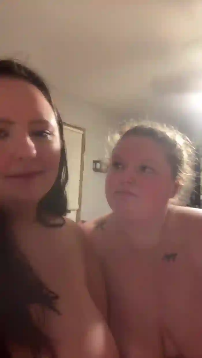 Flirtylescouple