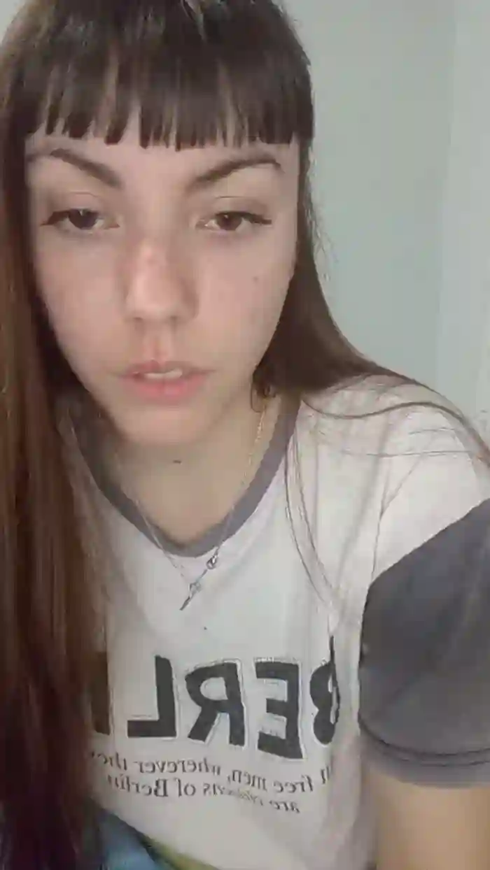 Lara_99_