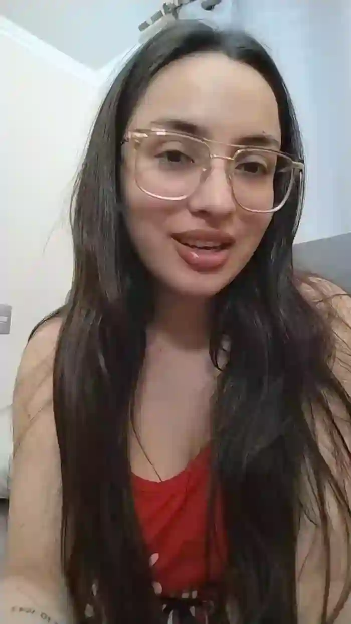 Latinaakita4