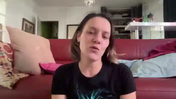 StrangeGirl_666