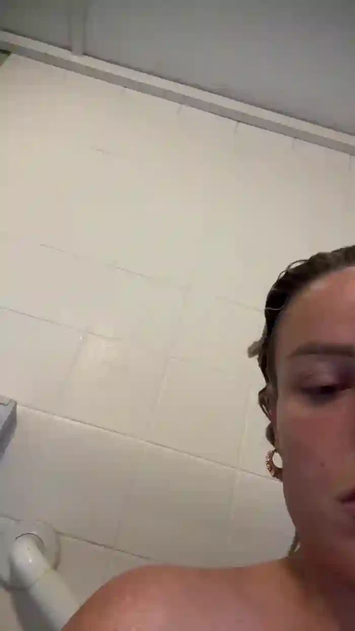 Sexyblondey51