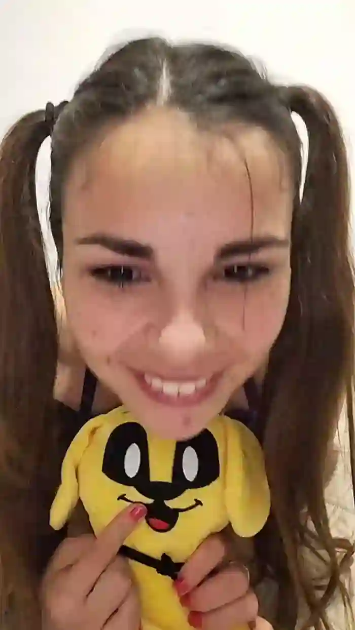 Desiree025