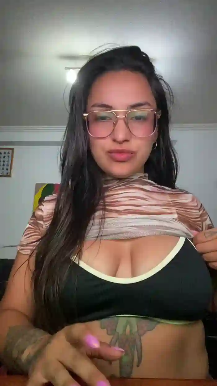 Latinaakita4